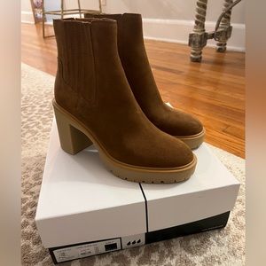 Brand new in box Women’s Dolce Vita size 9 camel suede boots